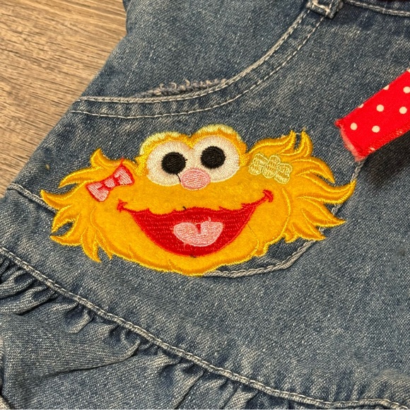 Vintage Baby Toddler Sesame Street Elmo & Zoe Denim Bib Jean Dress 2T ruffle - Picture 3 of 7